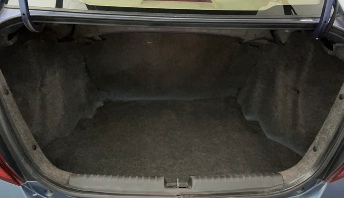 2016 Honda Amaze 1.2L I-VTEC VX, Petrol, Manual, 61,826 km, Boot Inside
