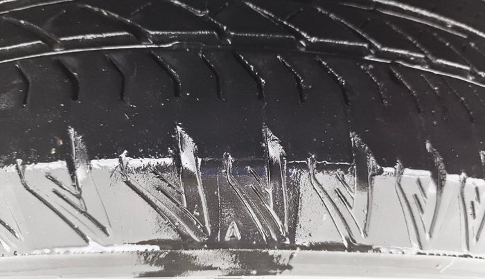 2023 Tata Safari XZA PLUS O 6STR, Diesel, Automatic, 33,899 km, Right Rear Tyre Tread