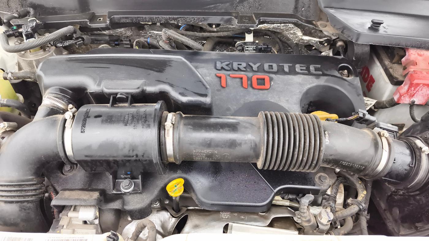 2023 Tata Safari XZA PLUS O 6STR, Diesel, Automatic, 33,956 km, Engine View