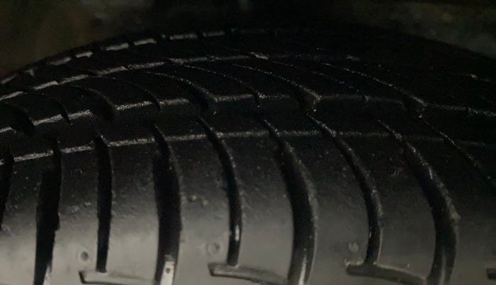 2015 Maruti Celerio ZXI AMT, Petrol, Automatic, 41,783 km, Right Front Tyre Tread
