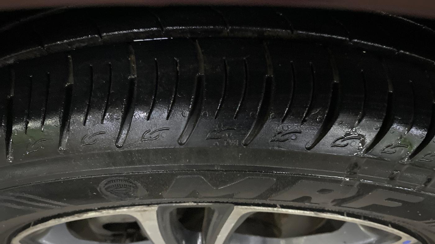 2018 Mahindra MARAZZO M8 7 STR, Diesel, Manual, 1,15,412 km, Left Front Tyre Tread