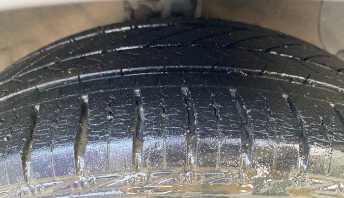 2017 Hyundai Grand i10 MAGNA 1.2 KAPPA VTVT, Petrol, Manual, 83,516 km, Right Front Tyre Tread