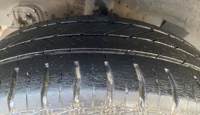 2017 Hyundai Grand i10 MAGNA 1.2 KAPPA VTVT, Petrol, Manual, 83,516 km, Right Rear Tyre Tread