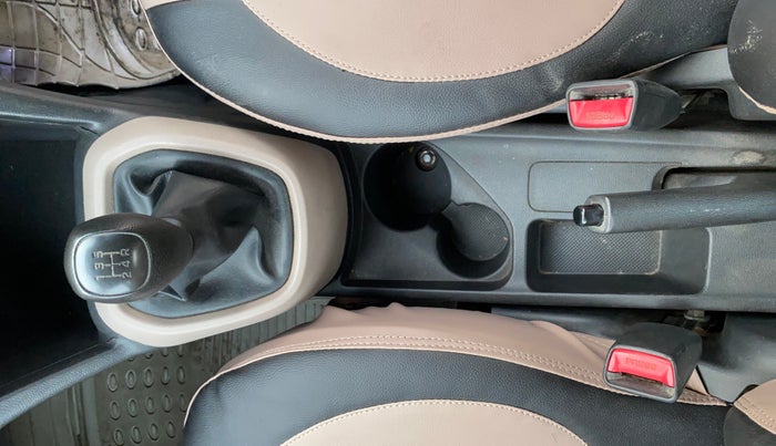 2017 Hyundai Grand i10 MAGNA 1.2 KAPPA VTVT, Petrol, Manual, 83,516 km, Gear Lever