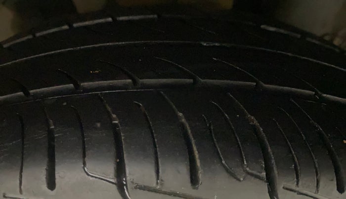 2017 Hyundai Grand i10 MAGNA 1.2 KAPPA VTVT, Petrol, Manual, 94,931 km, Left Rear Tyre Tread