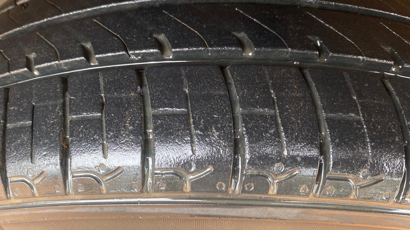 2015 Maruti Alto K10 VXI, Petrol, Manual, 91,272 km, Right Front Tyre Tread