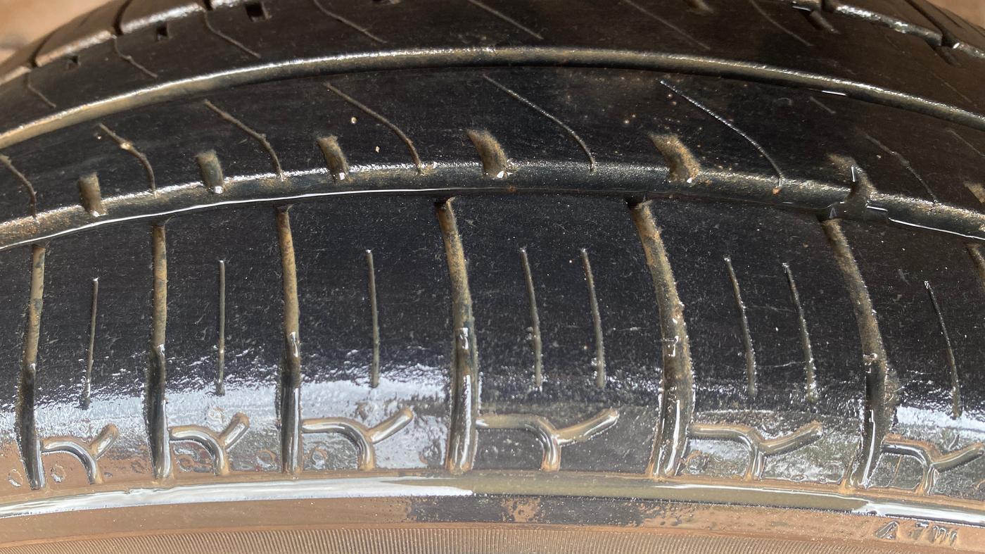 2015 Maruti Alto K10 VXI, Petrol, Manual, 91,272 km, Left Front Tyre Tread
