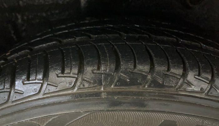 2017 Maruti Celerio VXI, Petrol, Manual, 20,300 km, Right Rear Tyre Tread