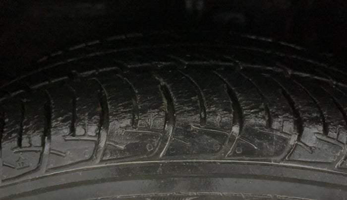 2017 Maruti Celerio VXI, Petrol, Manual, 20,300 km, Left Front Tyre Tread