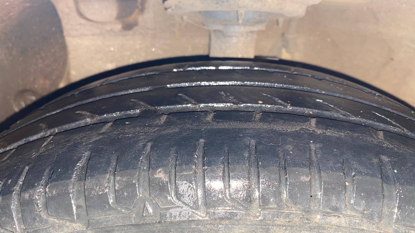 2014 Hyundai Xcent S (O) 1.2, Petrol, Manual, 95,357 km, Left Front Tyre Tread