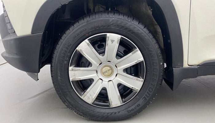 2016 Mahindra Kuv100 K6 D 5 STR, Diesel, Manual, 43,073 km, Left Front Wheel