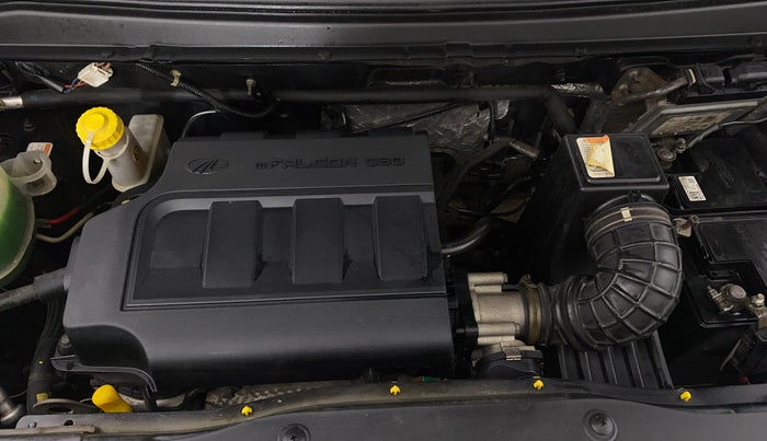 2016 Mahindra Kuv100 K8 6 STR, Petrol, Manual, 32,042 km, Engine View