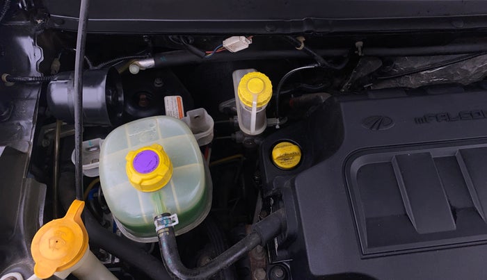 2016 Mahindra Kuv100 K8 6 STR, Petrol, Manual, 32,042 km, Engine View - Right