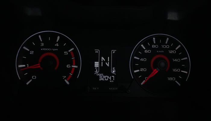 2016 Mahindra Kuv100 K8 6 STR, Petrol, Manual, 32,042 km, Odometer Image