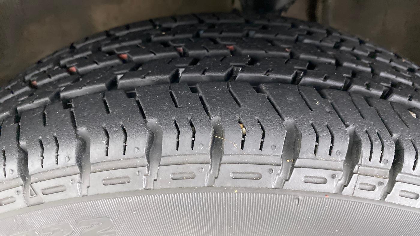 2016 Maruti Alto K10 VXI AMT P, Petrol, Automatic, 39,158 km, Left Front Tyre Tread