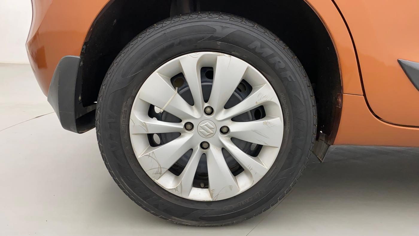 2017 Maruti Baleno DELTA CVT PETROL 1.2, Petrol, Automatic, 32,094 km, Right Rear Wheel