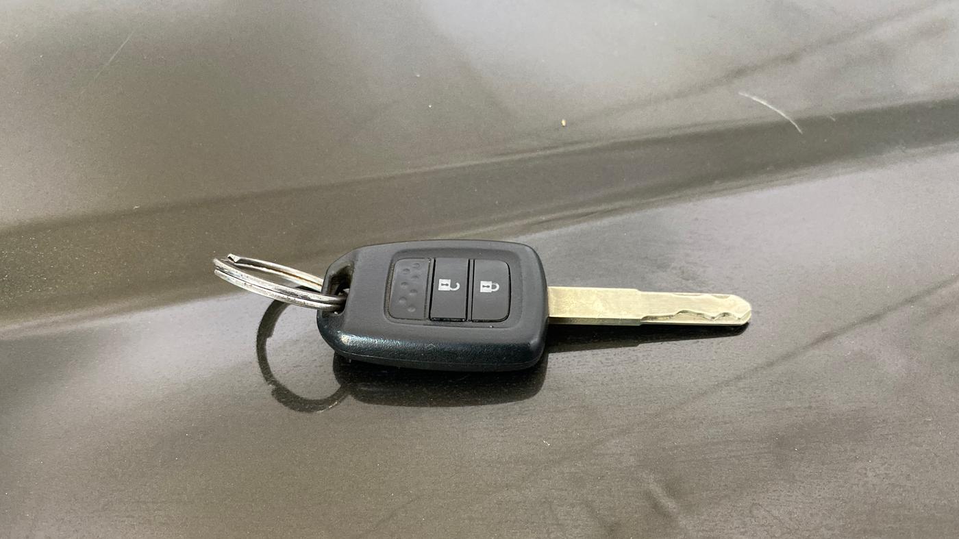 2018 Honda WR-V 1.2L I-VTEC VX MT, Petrol, Manual, 75,605 km, Key Close Up