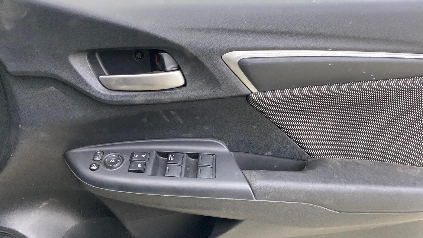 2018 Honda WR-V 1.2L I-VTEC VX MT, Petrol, Manual, 75,605 km, Driver Side Door Panels Control