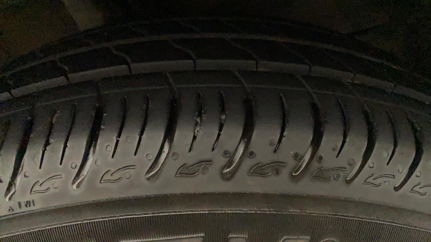 2020 Maruti Baleno DELTA PETROL 1.2, Petrol, Manual, 15,986 km, Left Front Tyre Tread