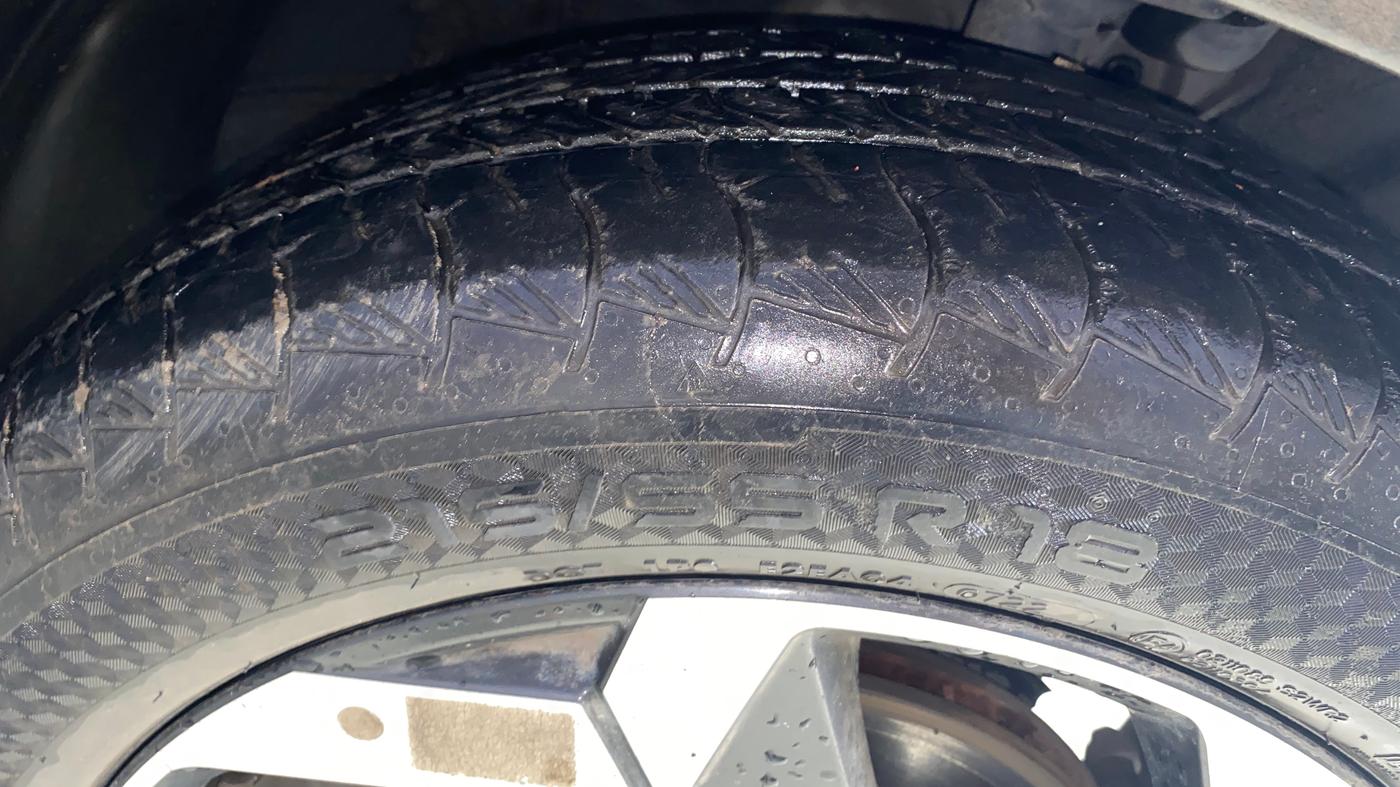 2022 Hyundai ALCAZAR 1.5 SIGNATURE (O) AT 6STR, Diesel, Automatic, 30,479 km, Right Front Tyre Tread