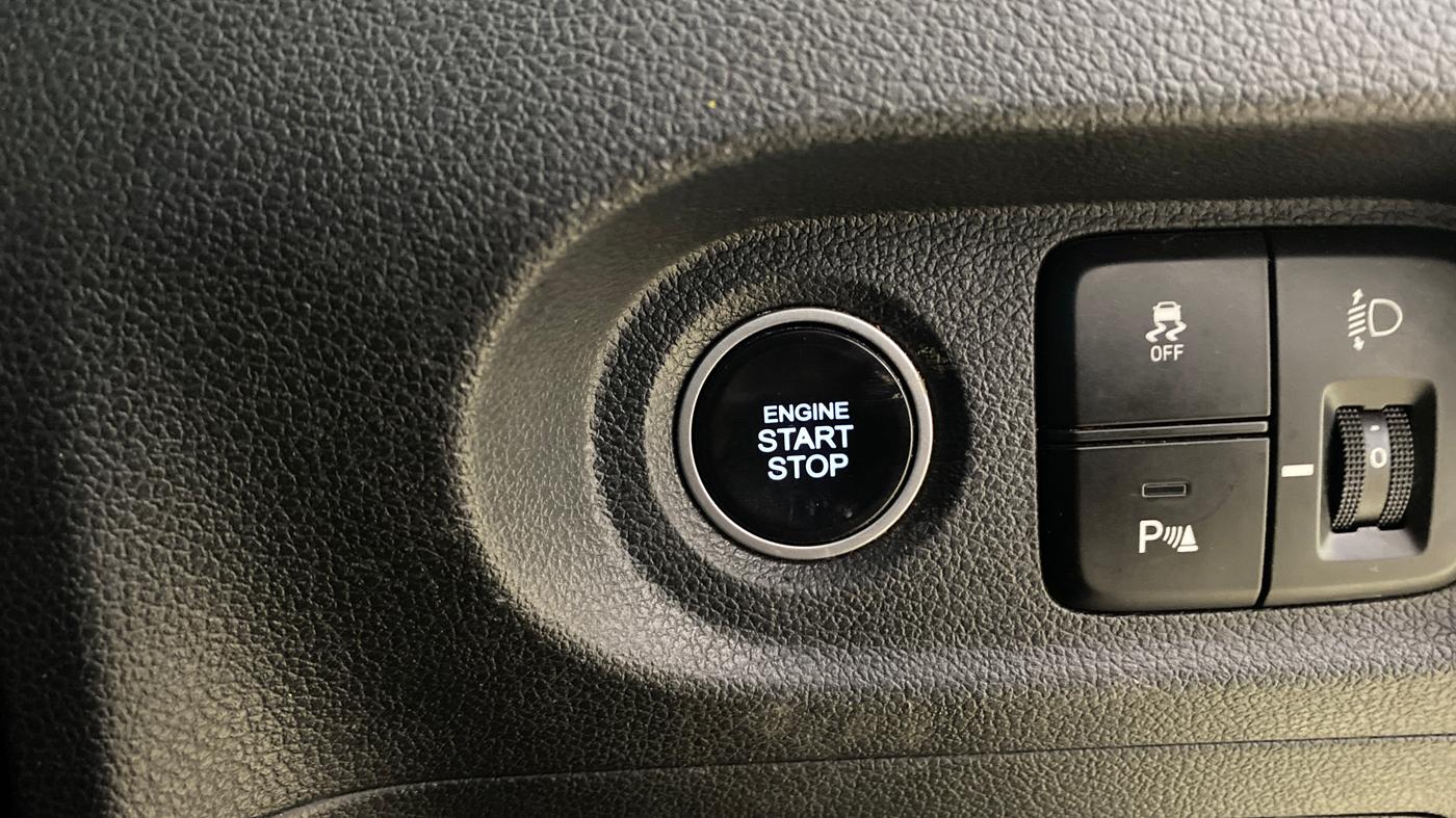 2022 Hyundai ALCAZAR 1.5 SIGNATURE (O) AT 6STR, Diesel, Automatic, 30,479 km, Keyless Start/ Stop Button