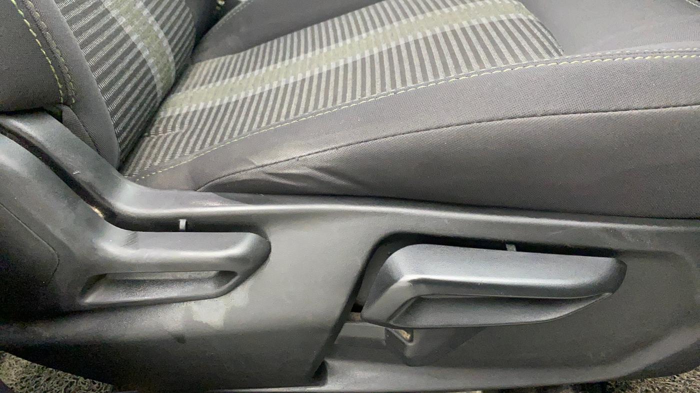 2021 Tata TIAGO NRG XZ MT, Petrol, Manual, 71,557 km, Driver Side Adjustment Panel