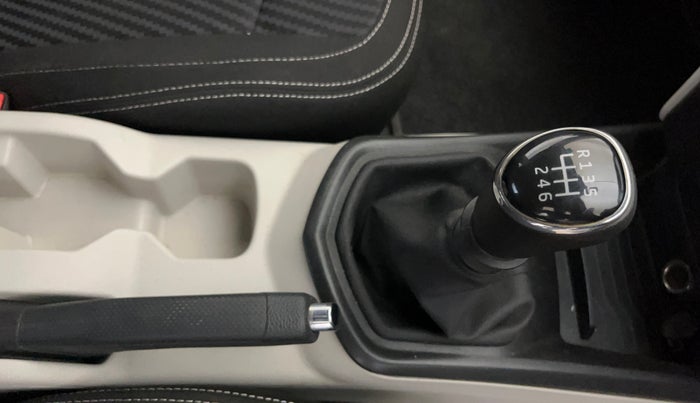 2023 Mahindra XUV300 W4 1.2 PETROL, Petrol, Manual, 35,728 km, Gear Lever