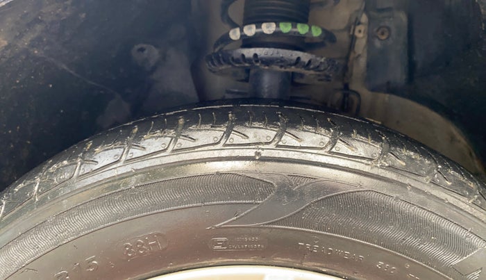 2015 Volkswagen Polo HIGHLINE1.2L, Petrol, Manual, 95,865 km, Left Front Tyre Tread