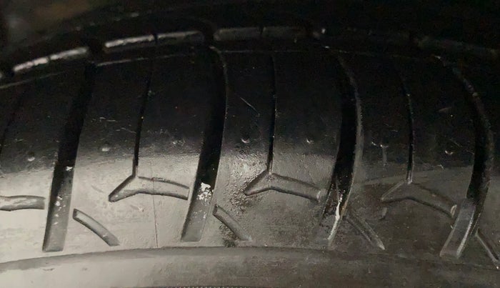 2020 Ford Figo Aspire TITANIUM PLUS 1.5 DIESEL, Diesel, Manual, 36,923 km, Left Front Tyre Tread