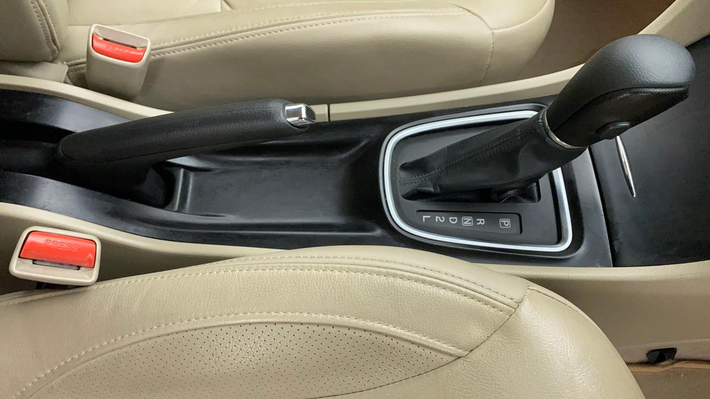 2021 Maruti Ciaz ALPHA  AT 1.5 SHVS PETROL, Petrol, Automatic, 31,708 km, Gear Lever
