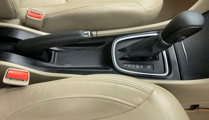 2021 Maruti Ciaz ALPHA  AT 1.5 SHVS PETROL, Petrol, Automatic, 31,708 km, Gear Lever
