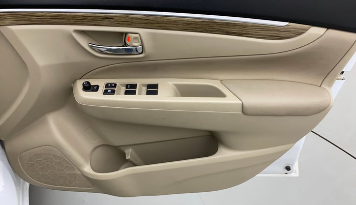 2021 Maruti Ciaz ALPHA  AT 1.5 SHVS PETROL, Petrol, Automatic, 31,708 km, Driver Side Door Panels Control