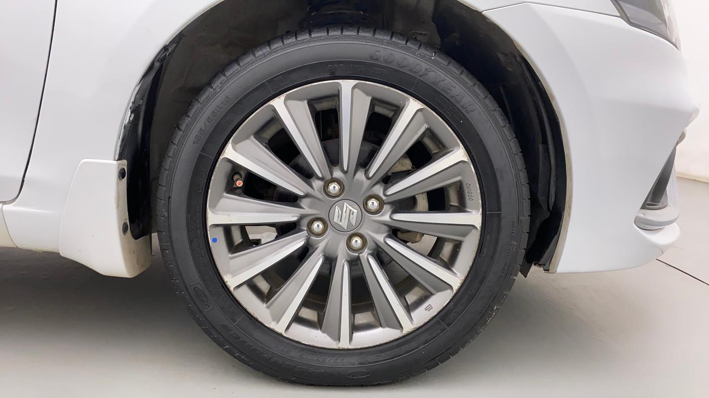 2021 Maruti Ciaz ALPHA  AT 1.5 SHVS PETROL, Petrol, Automatic, 31,708 km, Right Front Wheel