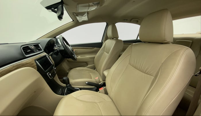 2021 Maruti Ciaz ALPHA  AT 1.5 SHVS PETROL, Petrol, Automatic, 31,708 km, Right Side Front Door Cabin