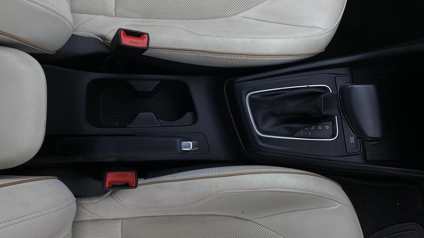 2024 Hyundai Verna SX(O) 1.5 MPI IVT , Petrol, Automatic, 9,034 km, Gear Lever