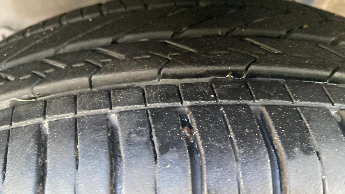 2014 Maruti Celerio ZXI, Petrol, Manual, 91,741 km, Left Front Tyre Tread