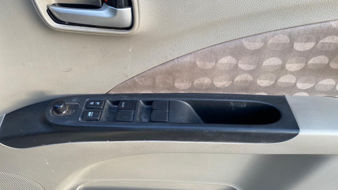 2014 Maruti Celerio ZXI, Petrol, Manual, 91,741 km, Driver Side Door Panels Control