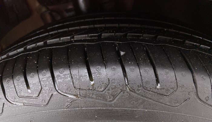 2020 Volkswagen Polo GT TSI AT 1.0, Petrol, Automatic, 34,306 km, Right Front Tyre Tread