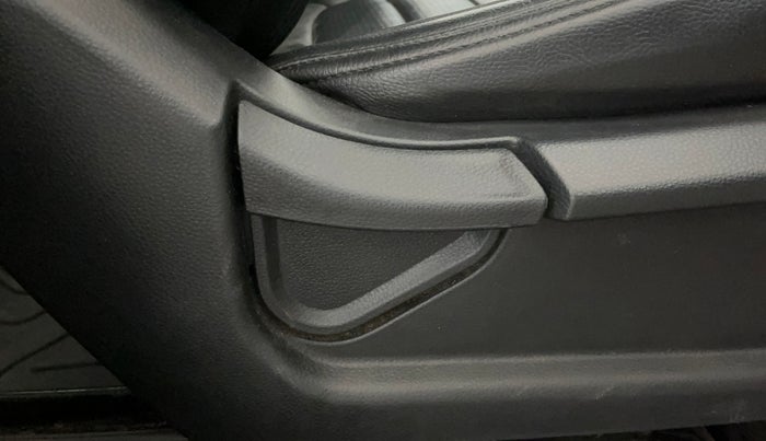 2023 KIA SONET HTE 1.2, Petrol, Manual, 19,618 km, Driver Side Adjustment Panel