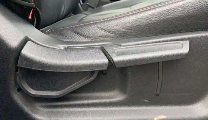 2021 Hyundai VENUE SX 1.0 TURBO IMT, Petrol, Manual, 48,902 km, Driver Side Adjustment Panel