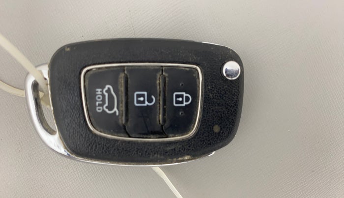 2021 Hyundai VENUE SX 1.0 TURBO IMT, Petrol, Manual, 48,902 km, Key Close Up