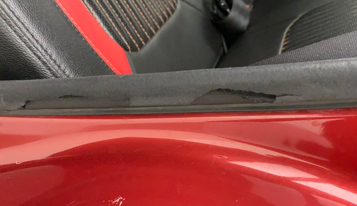2018 Renault Kwid RXT 1.0 (O), Petrol, Manual, 64,804 km, Rear left door - Beading has minor damage