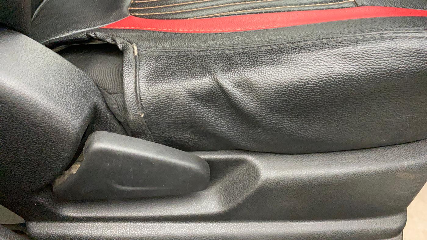 2018 Renault Kwid RXT 1.0 (O), Petrol, Manual, 64,804 km, Driver Side Adjustment Panel