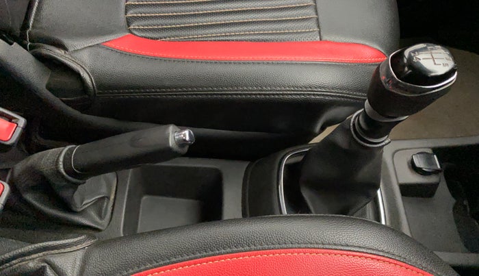 2018 Renault Kwid RXT 1.0 (O), Petrol, Manual, 64,804 km, Gear Lever