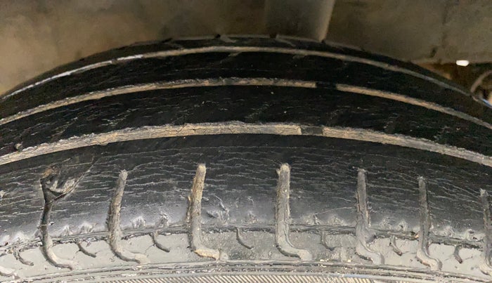 2018 Renault Kwid RXT 1.0 (O), Petrol, Manual, 64,804 km, Left Rear Tyre Tread