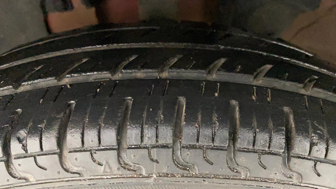 2018 Renault Kwid RXT 1.0 (O), Petrol, Manual, 64,804 km, Left Front Tyre Tread