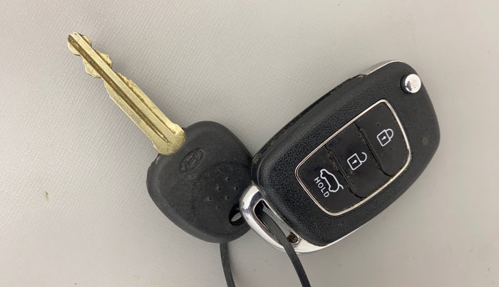 2020 Hyundai Elite i20 SPORTZ PLUS 1.2, Petrol, Manual, 52,444 km, Key Close Up