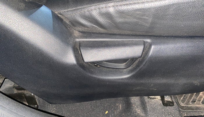 2019 Hyundai NEW SANTRO SPORTZ AMT, Petrol, Automatic, 23,418 km, Driver Side Adjustment Panel