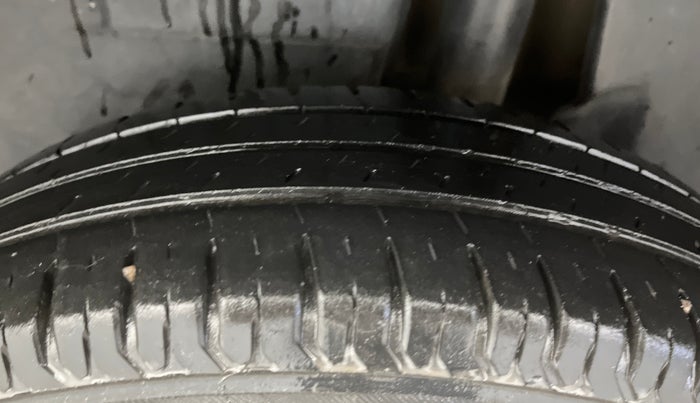 2017 Maruti Dzire VXI, Petrol, Manual, 26,638 km, Left Rear Tyre Tread
