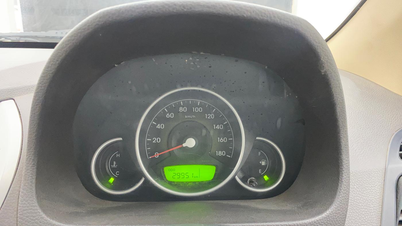 2017 Hyundai Eon MAGNA +, Petrol, Manual, 29,910 km, Odometer Image